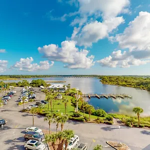 Pinnacle Port A-503 Apartment